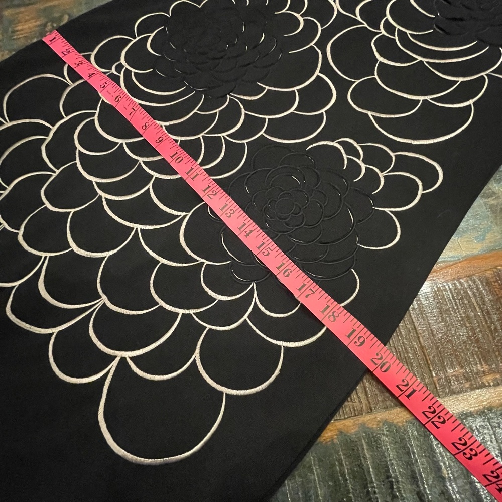 CARTISE * Chrysanthemum Appliqué Shift Dress BNWT - Picture 11 of 16
